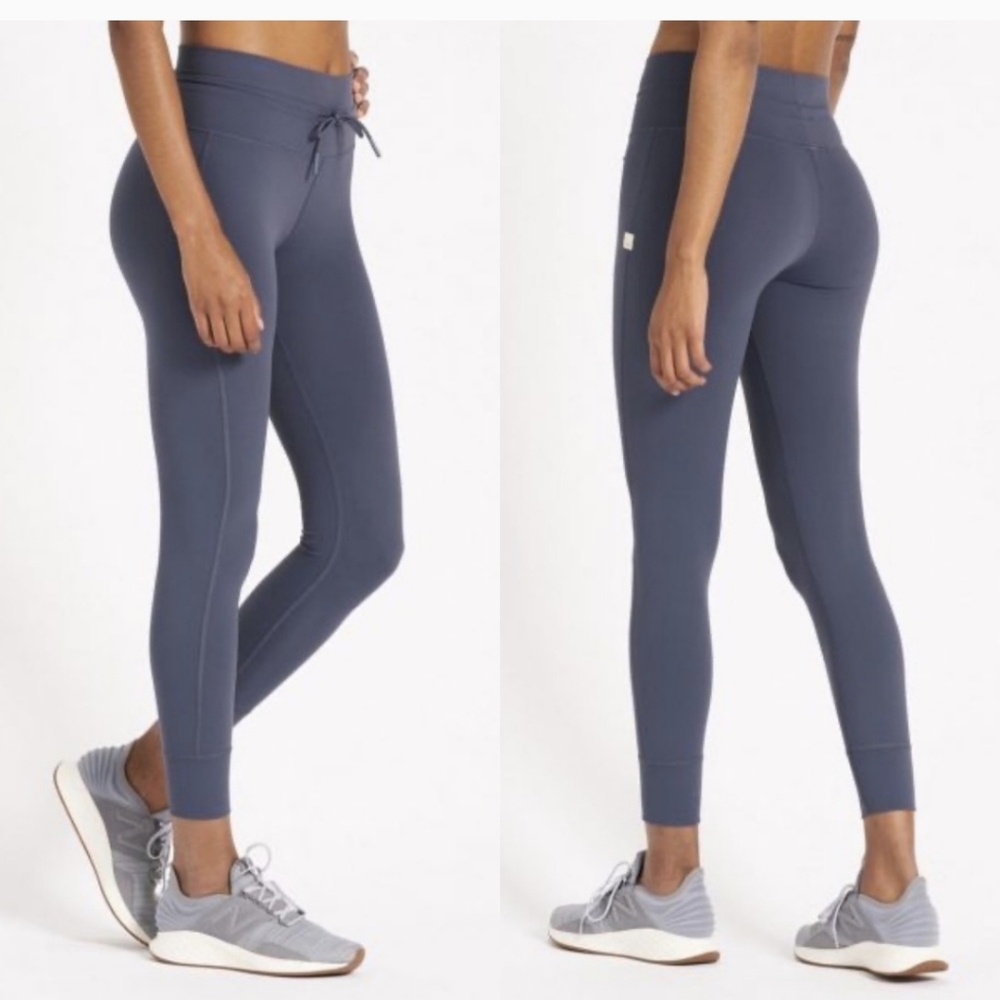 Vuori Daily Legging in Ocean
